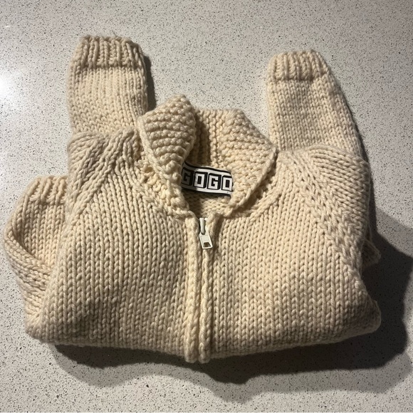 GOGO Hand Knit 100% Wool one size Made in Canada - Picture 4 of 16